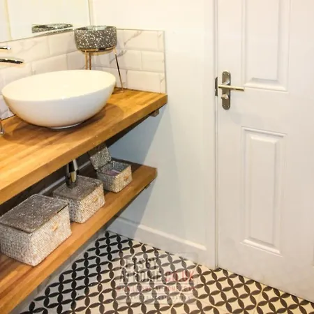 Leodis Luxury Leeds (West Yorkshire)